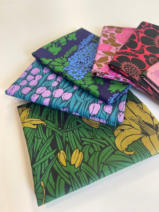 Fat Quarter Bundle  - Anna Maria Textiles - Clean Cut