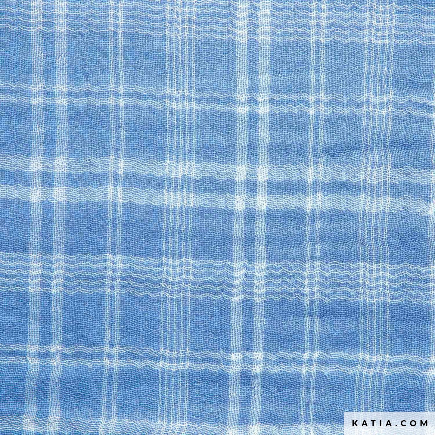 close up of lavender colour muslin mousseline fabric cotton from Katia