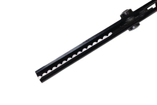 Close of up shape of blade on scalloped pinking shears from LDH.